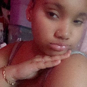 Meet your Posher, Larae